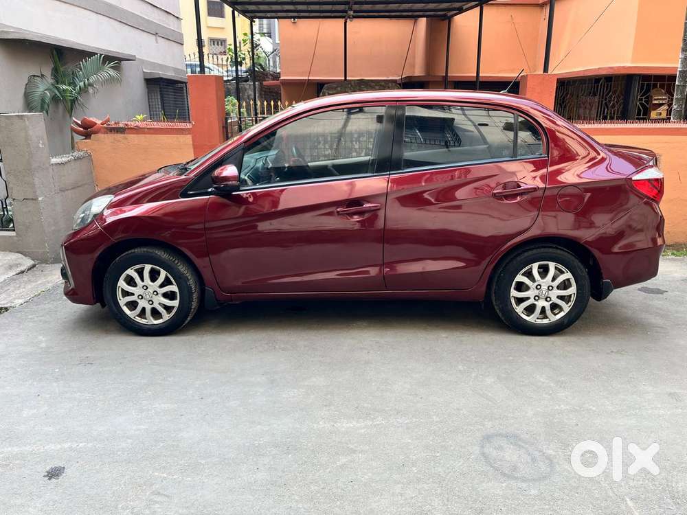 Honda Amaze 2nd Gen Vx, 2017, Petrol