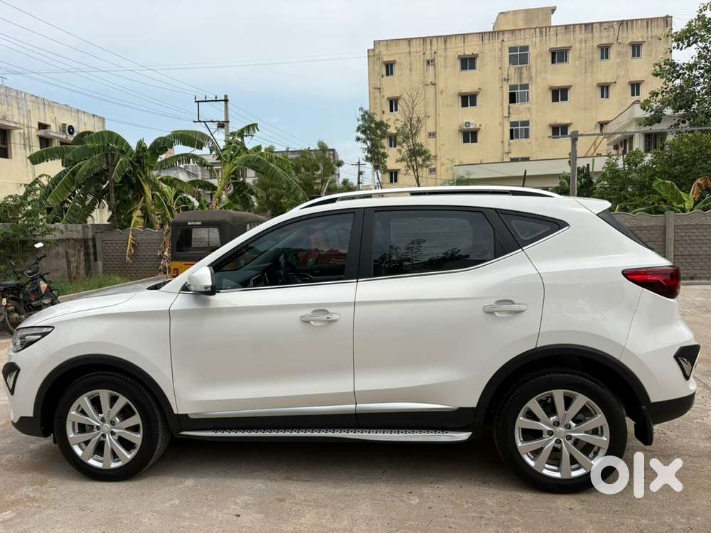 Mg Astor Petrol 2025 Manual 7500 Km Driven