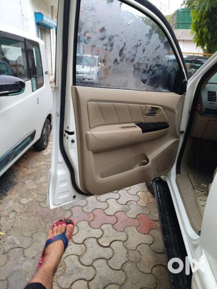 2011 Toyota Fortuner Diesel 4x4