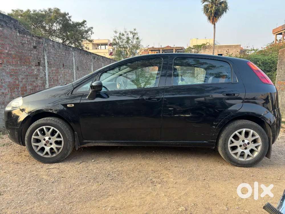 Fiat Grande Punto 2010 Petrol 66000 Km Driven