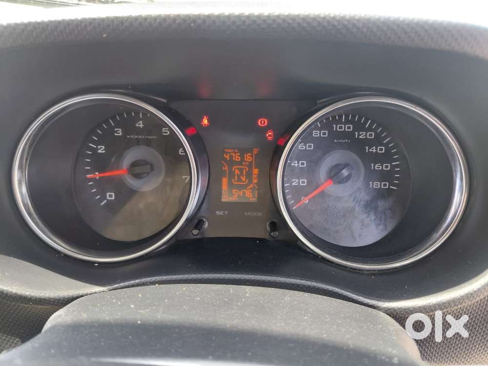 Mahindra Tuv 300 Mhawk100 T8 Dual Tone, 2016, Diesel
