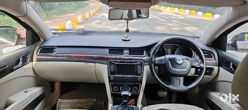 Skoda Superb 2013 Diesel 63000 Km Driven