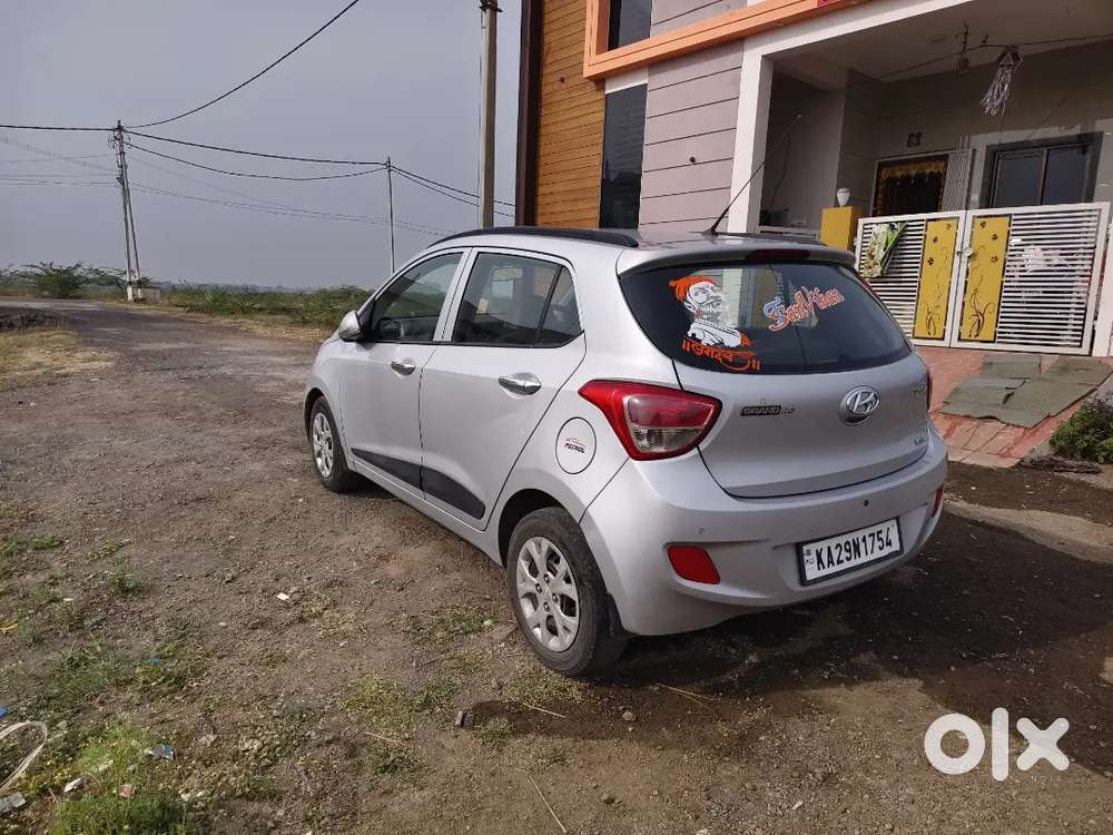 Hyundai Grand I10 2016 Petrol 142000 Km Driven