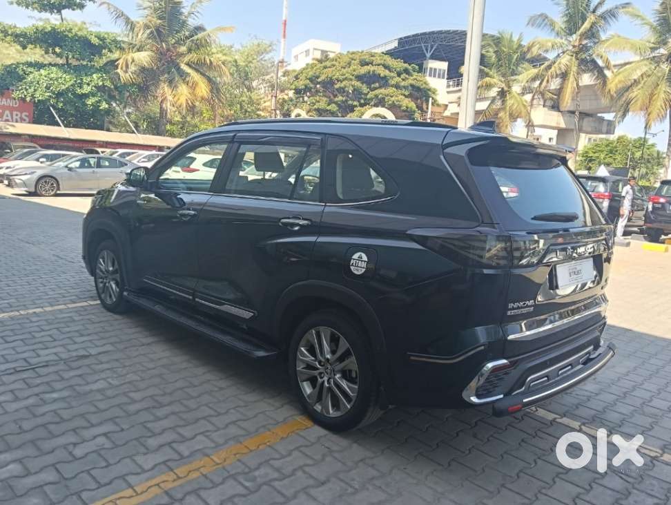 Toyota Innova Hycross 2.0 Zx (o) Hybrid 7 Str, 2024, Diesel