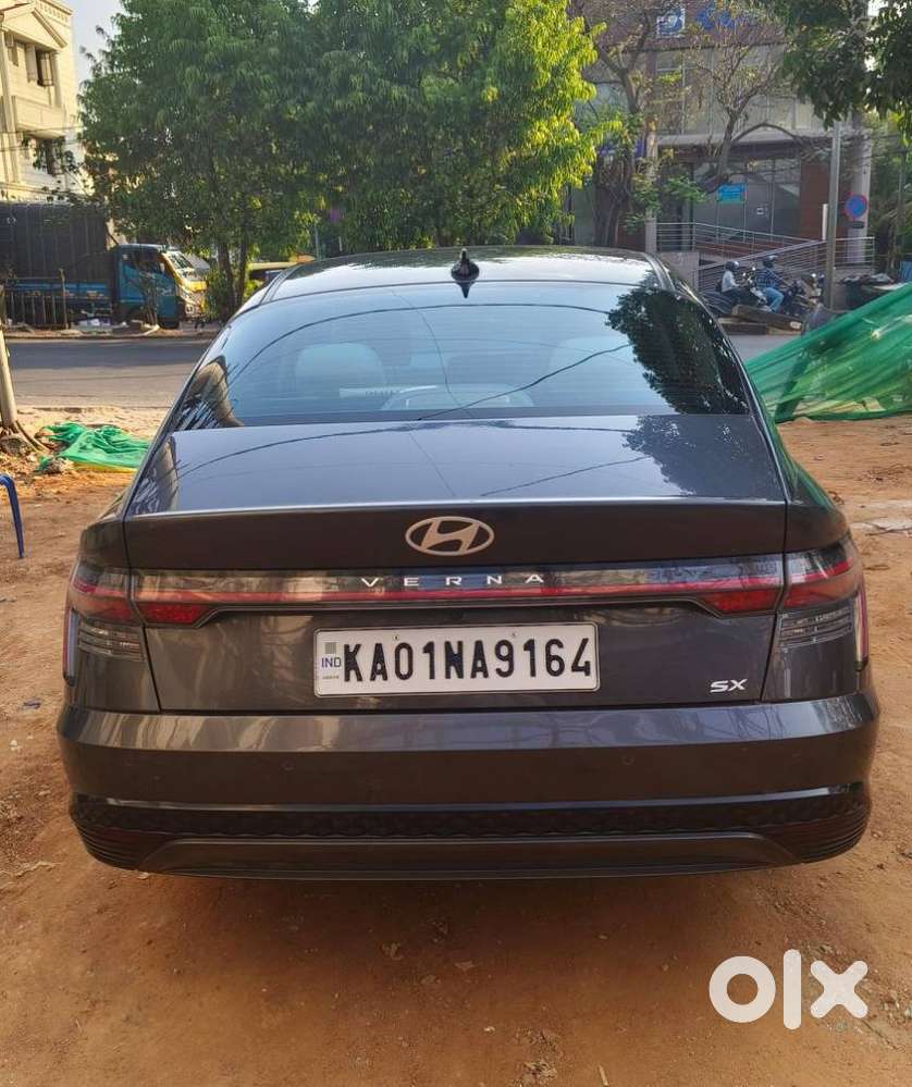Hyundai Verna 1.5 Sx Petrol Mt, 2023, Petrol