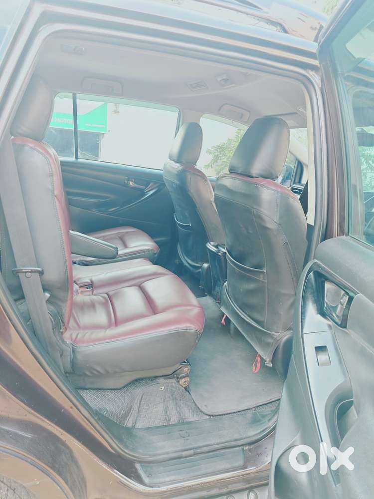 Toyota Innova Crysta 2.4 G Mt 7 Str, 2016, Diesel