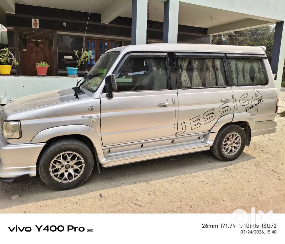 Modified Vehicle With Sunroof Led 3in 1 Fog Lights Roof Ac