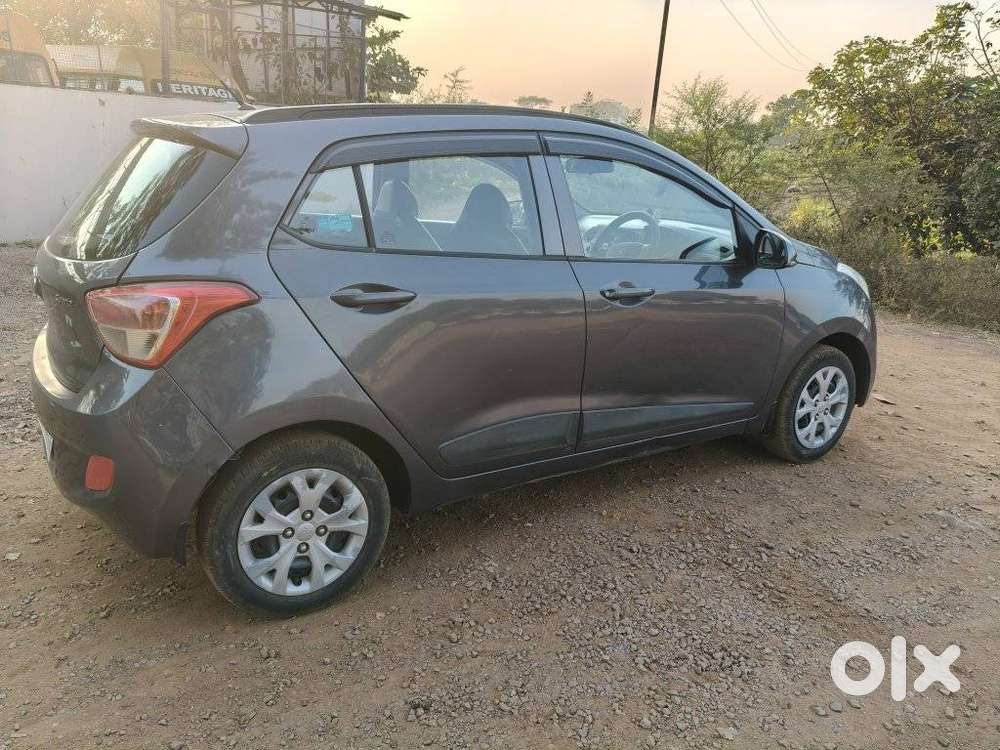 Hyundai Grand I10 2013-2016 Sportz, 2016, Petrol