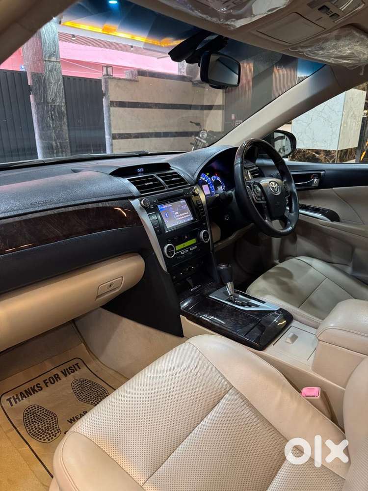 Toyota Camry 2.5l Automatic, 2014, Cng & Hybrids
