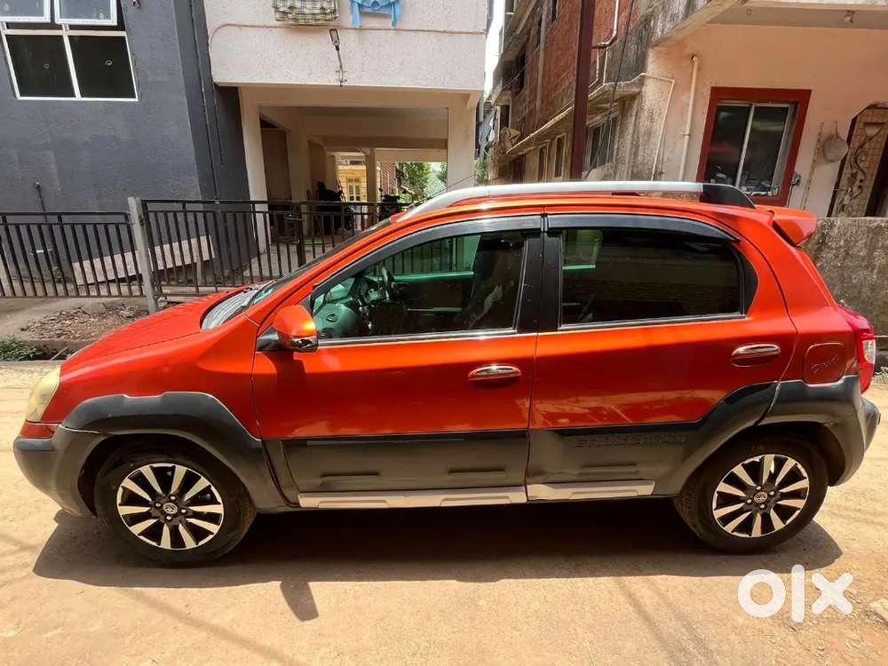 Toyota Etios Cross 2015