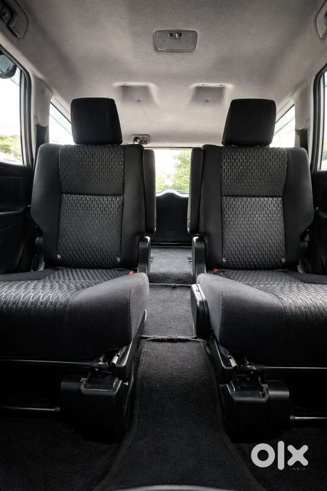 Toyota Innova Crysta 2.4 G Mt, 2019, Diesel