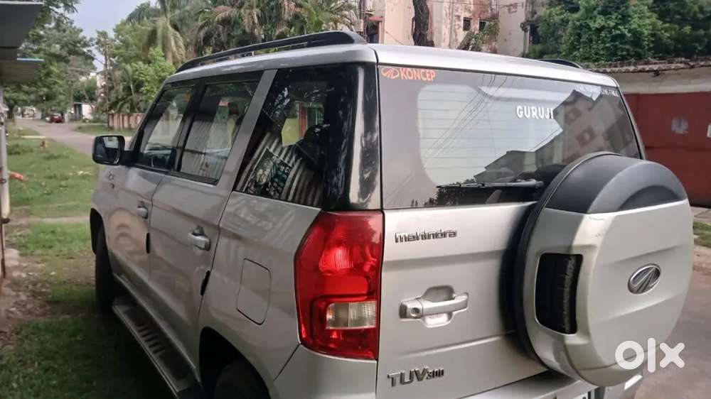 Mahindra Tuv 300 2017 Diesel Automatic Top Model