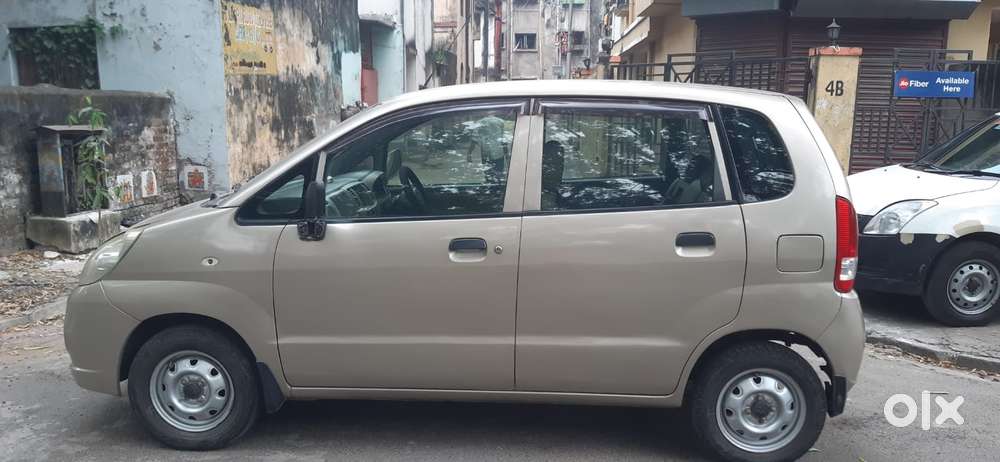 Maruti Suzuki Estilo Lxi Bs-iv, 2010, Petrol