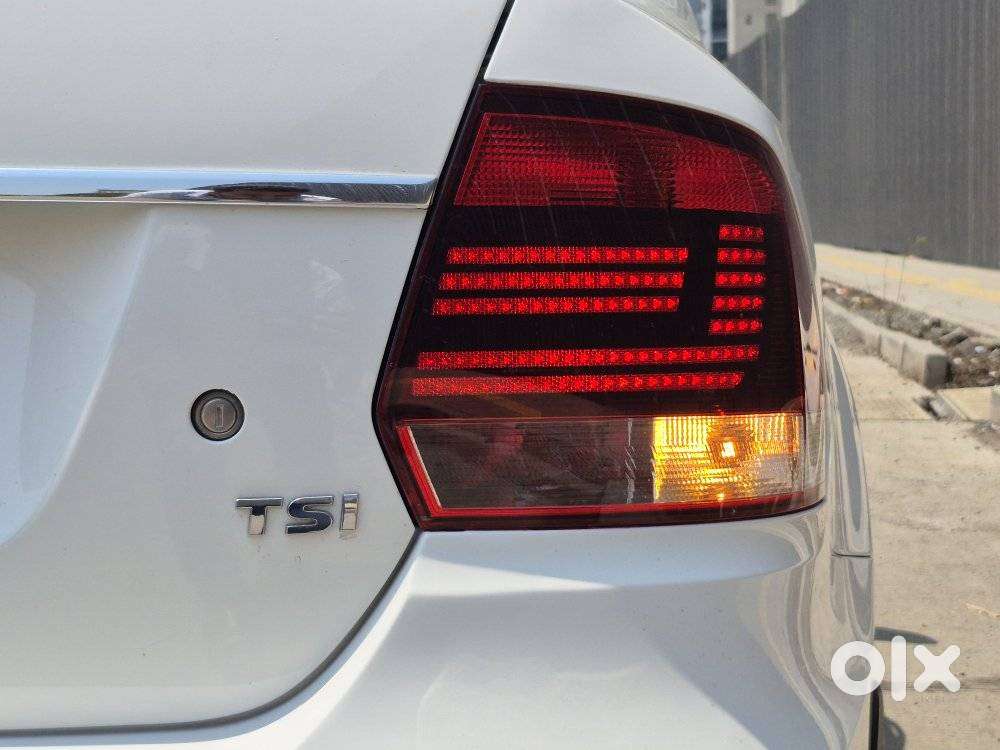 Volkswagen Vento 1.2 Tsi Highline At, 2017, Petrol