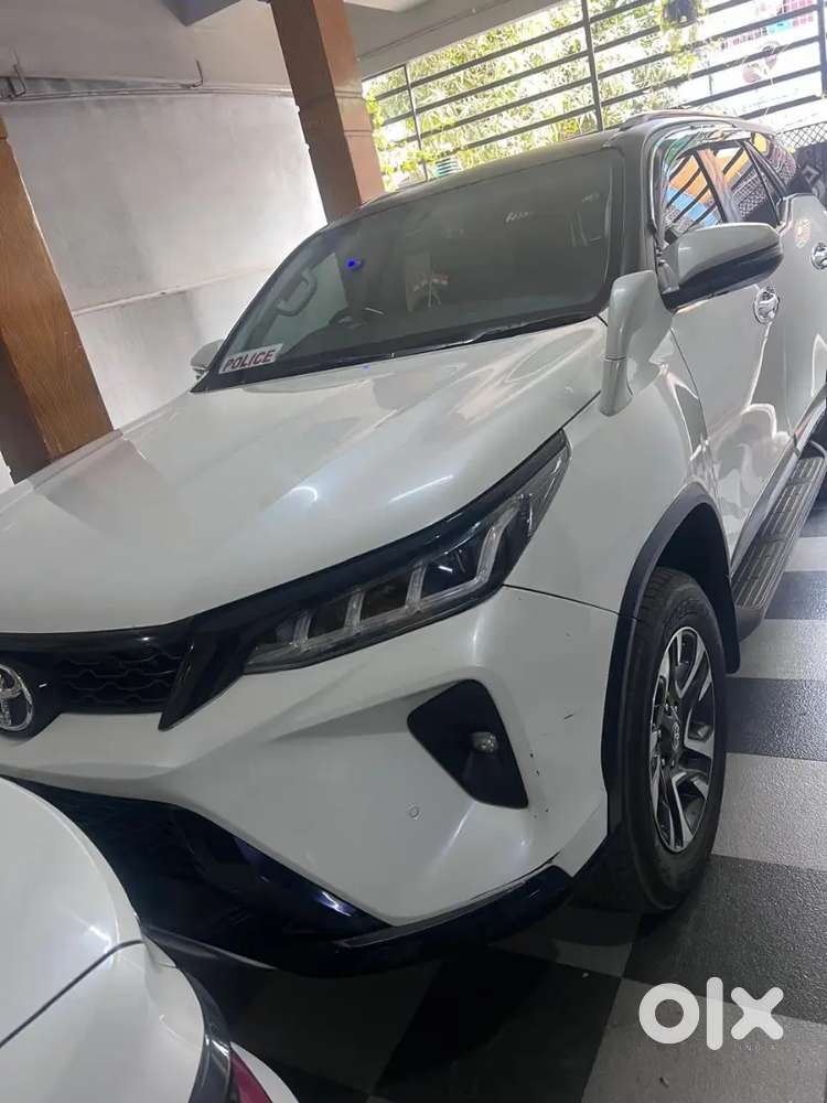 Toyota Fortuner Legender 2021