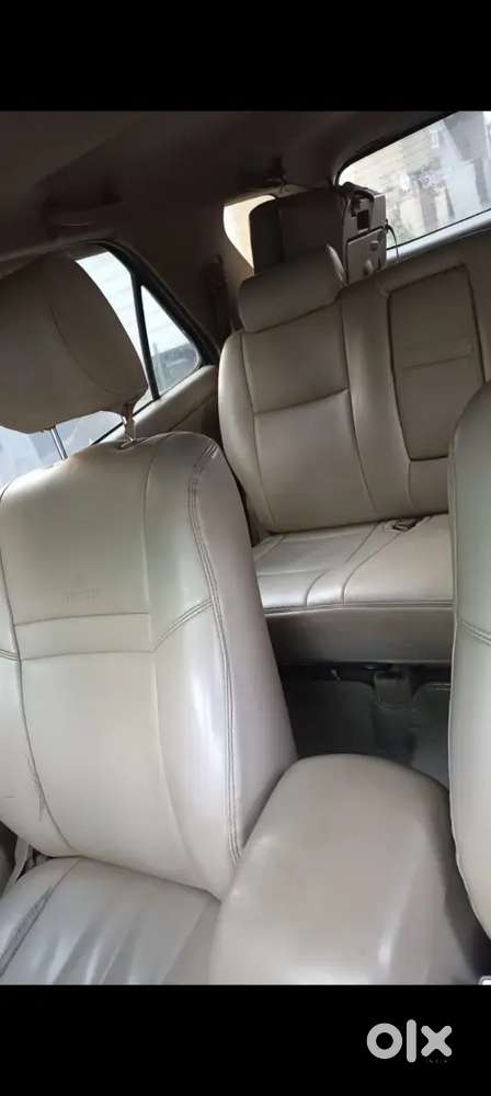 Toyota Fortuner 2012 Diesel 300000 Km Driven