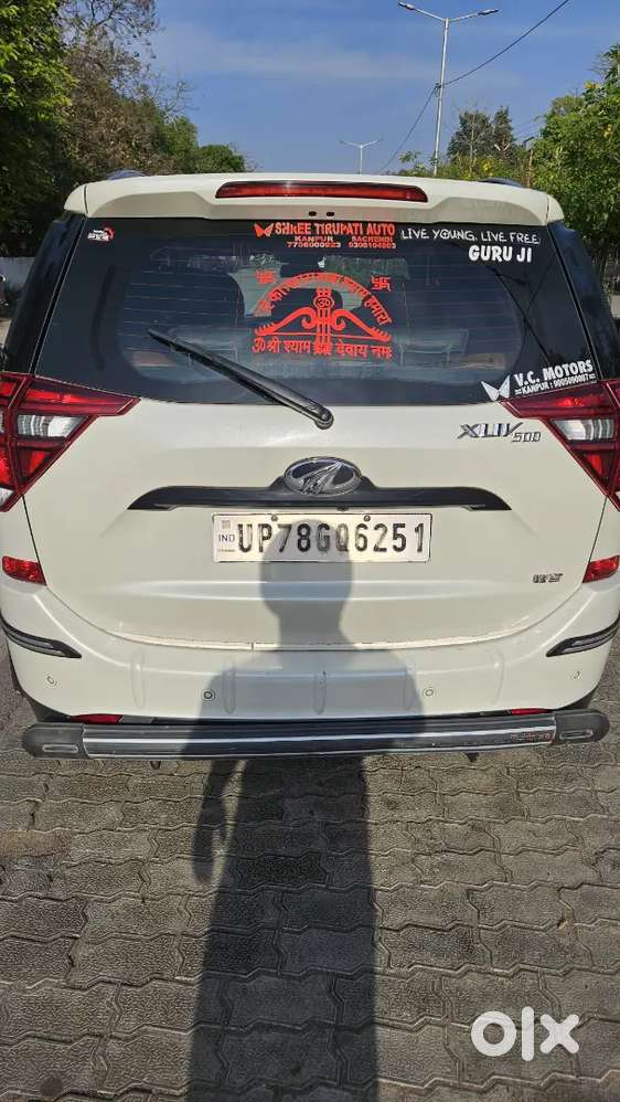 Mahindra Xuv500 W9 Sunroof Manual 2021 August 1 Owner 95000km Driven