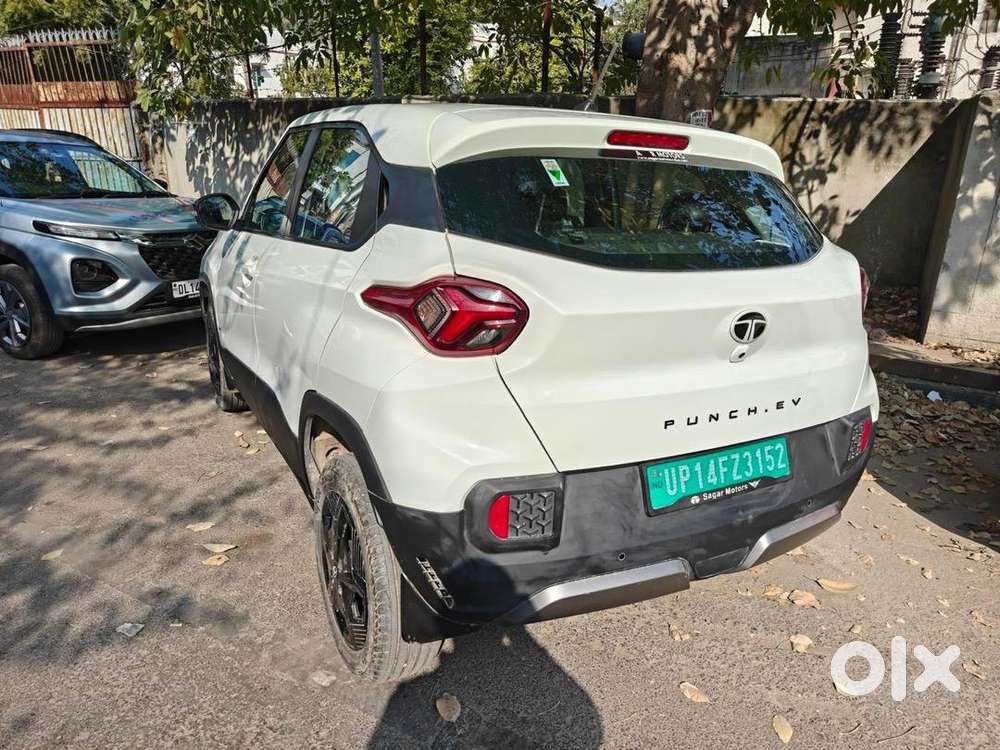 Tata Punch Ev Adventure Lr Ac Fc 2024 31482 Km Driven & 2 Years Old