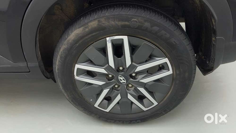 Hyundai Venue 1.0 S (o) Turbo Dct, 2023, Petrol