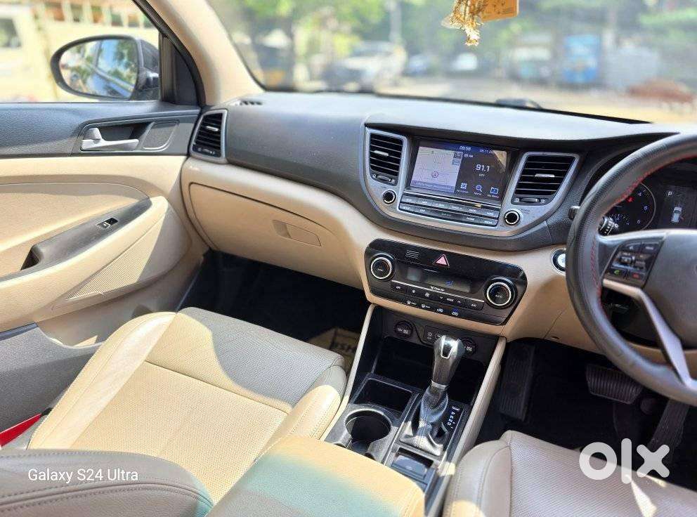 Hyundai Tucson Signature 2.0 At Diesel Dual Tone, 2017, Diesel