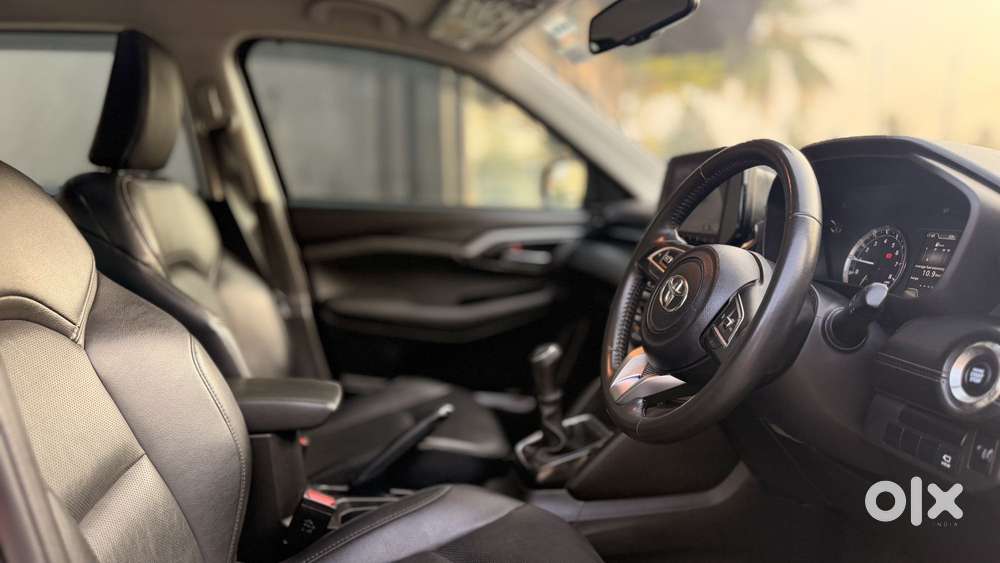 Toyota Urban Cruiser Hyryder 1.5 V Neo Drive, 2023, Petrol