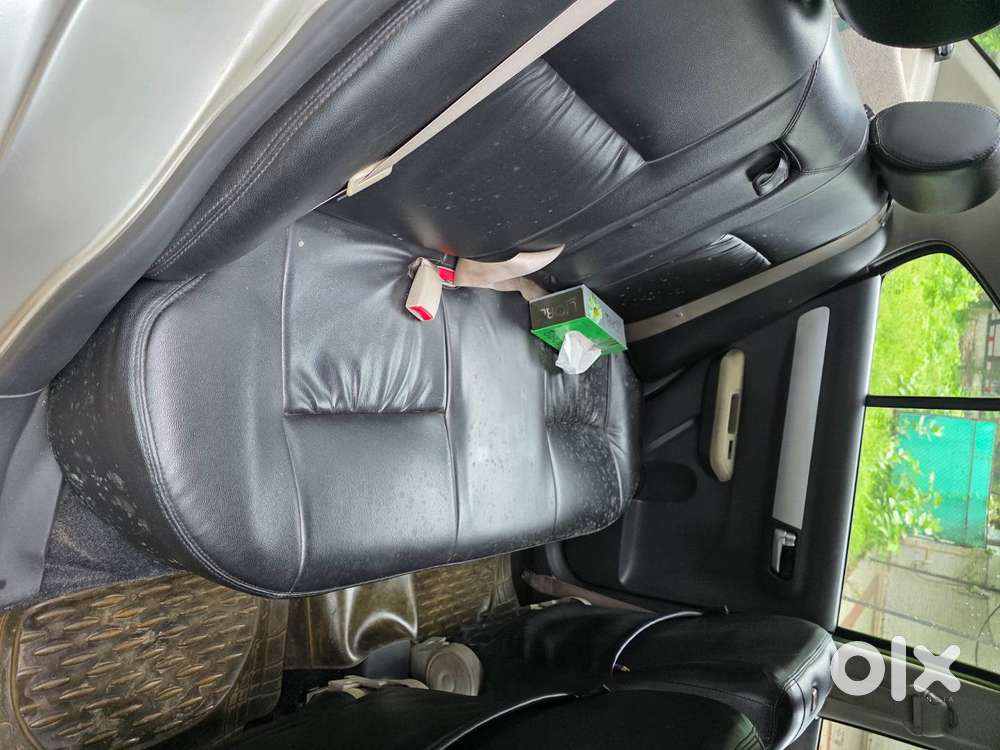 Maruti Suzuki Dzire-2010-first Owner-silky Silver