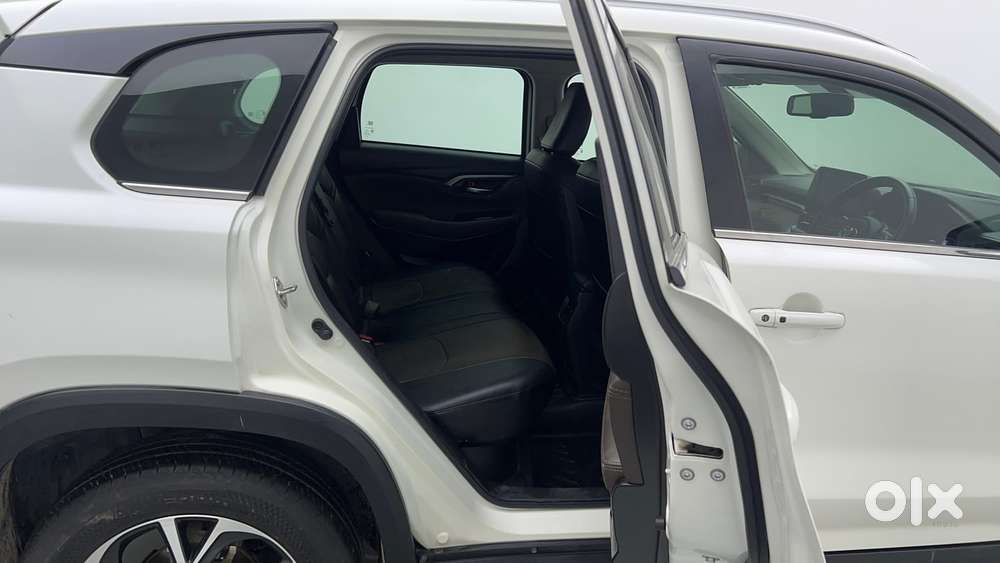 Toyota Urban Cruiser Hyryder 1.5 V Hybrid, 2023, Cng & Hybrids