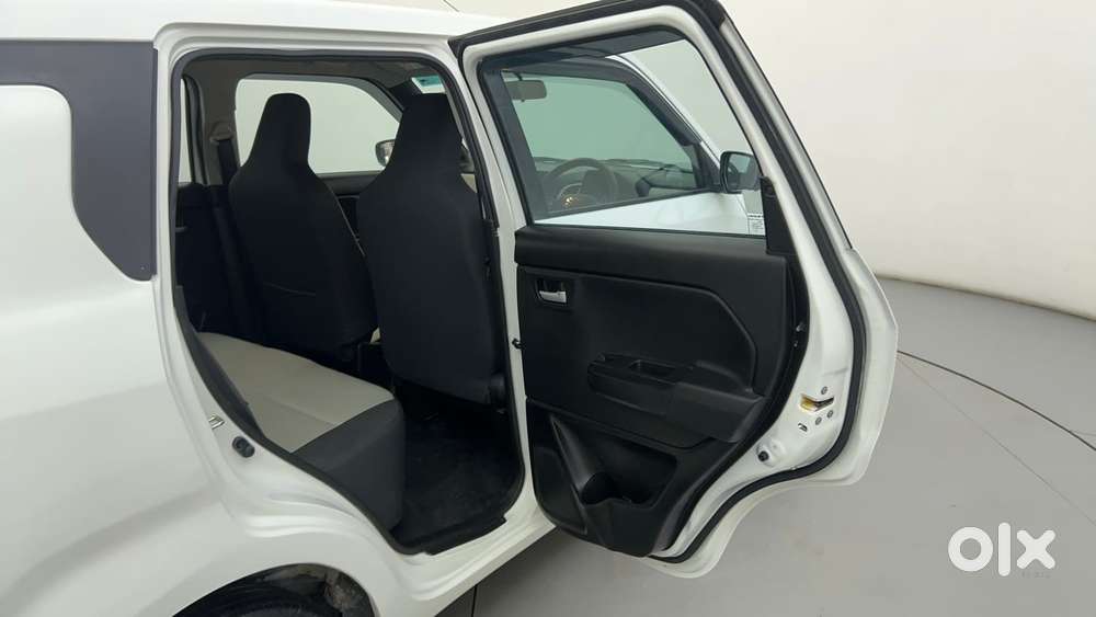 Maruti Suzuki Wagon R 1.2 Zxi Plus Amt, 2022, Petrol