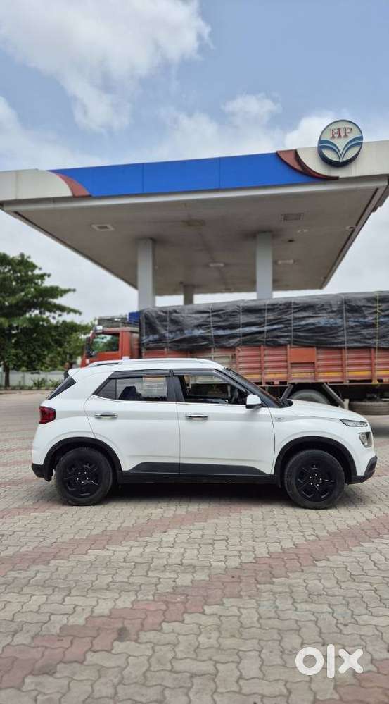 Hyundai Venue S Mt 1.2 Kappa, 2022, Cng & Hybrids
