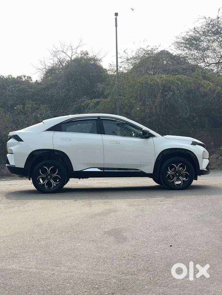 Tata Curvv Crtv Amt, 2025, Petrol