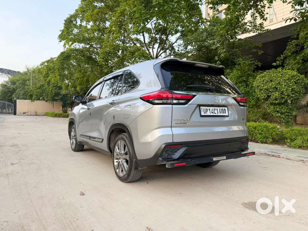 Toyota Innova Hycross 2.0 Zx (o) Hybrid 7 Str, 2025, Petrol