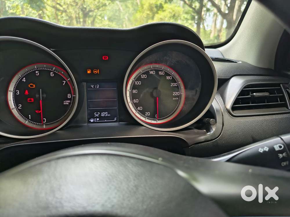 Maruti Suzuki Swift Vxi + Manual, 2022, Petrol
