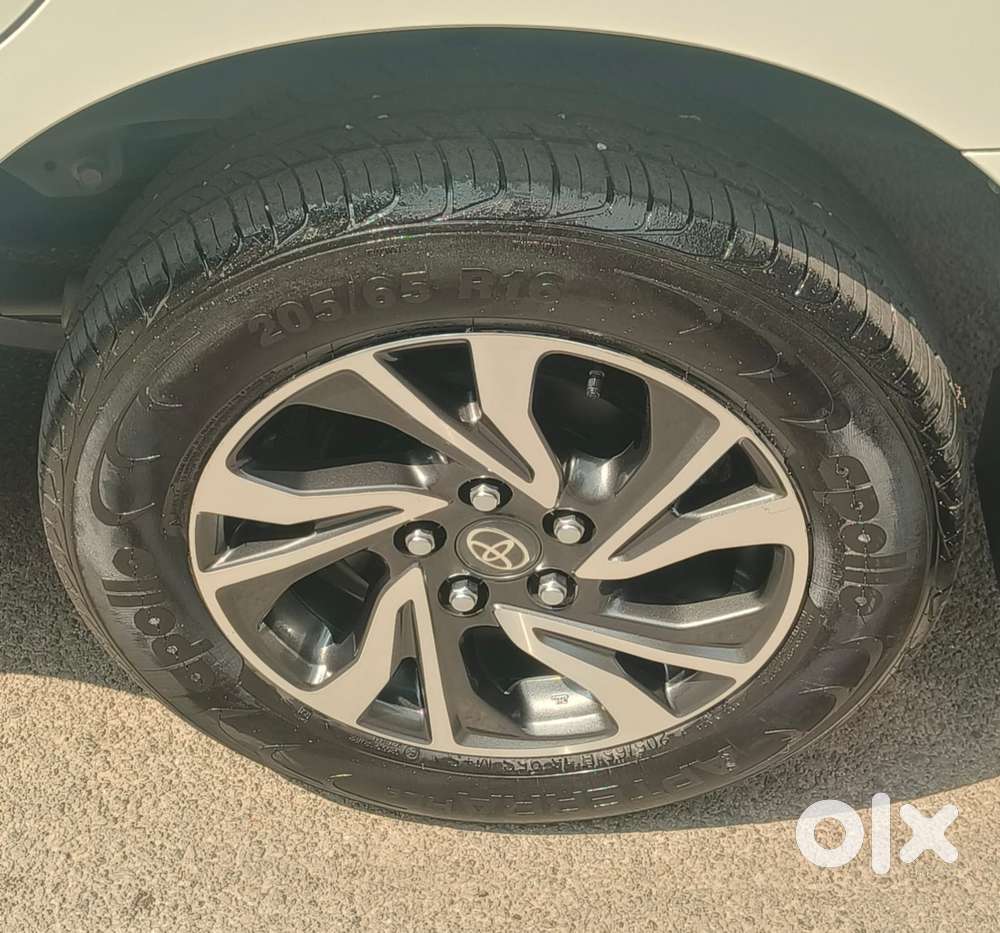Toyota Innova Crysta [2020-ongoing] 2.4 Vx 7 Str, 2024, Diesel