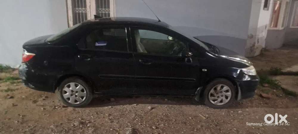 Honda City Zx 2006 Petrol Well Maintained