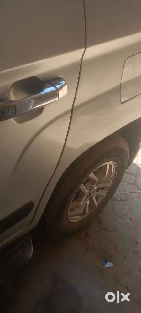 Mahindra Tuv 300 2016 Diesel 180000 Km Driven