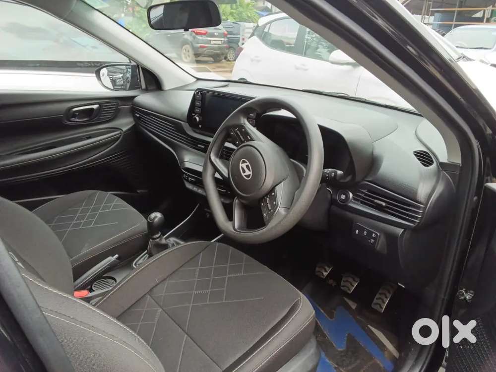 The Hyundai I20 Sportz (o) Knight Edition