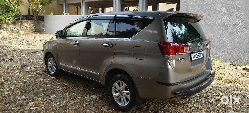 Toyota Innova Crysta 2017