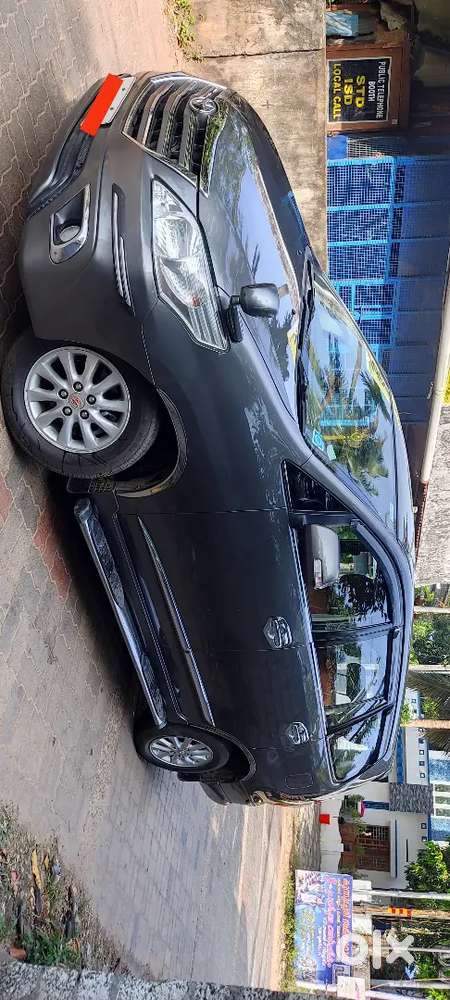 Toyota Innova 2.5 V 2014
