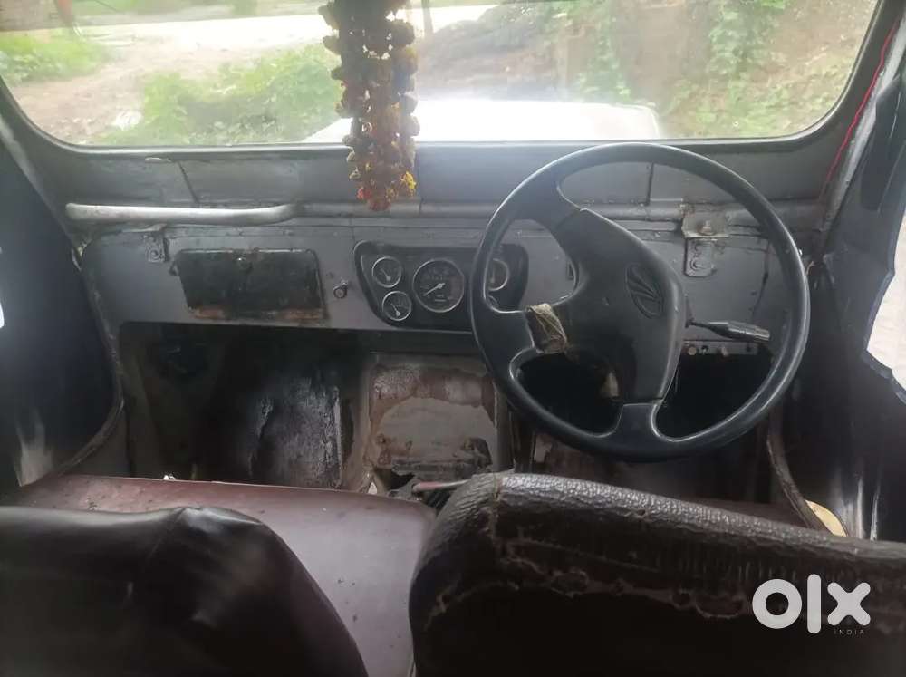 Mahindra Jeep Commander 2002