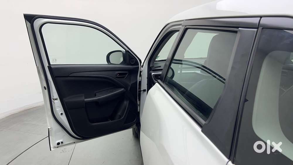 Maruti Suzuki Vitara Brezza 1.5 Zxi Plus At Dual Tone, 2023, Petrol