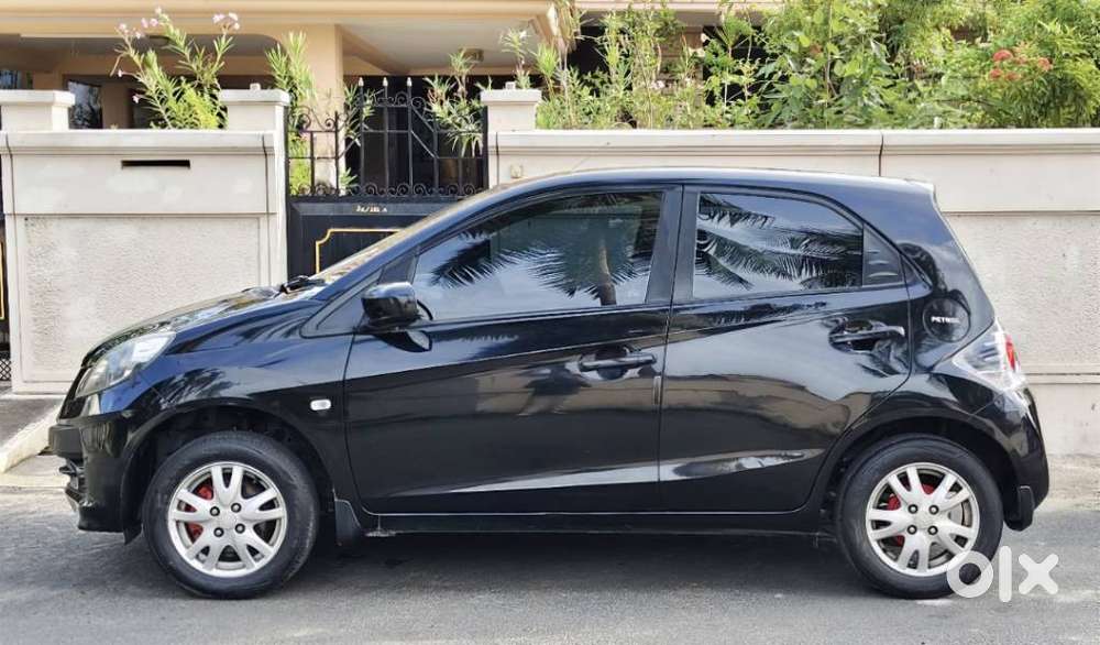 Honda Brio V Mt, 2012, Petrol