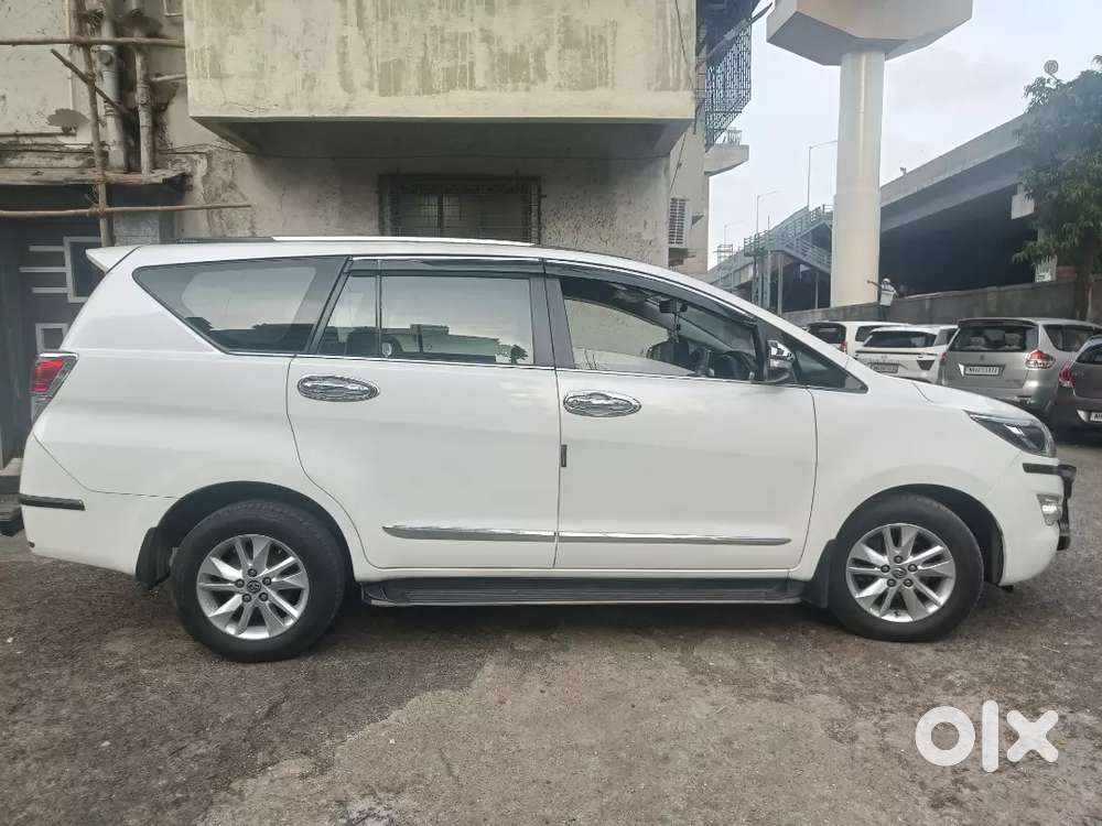 Toyota Innova Crysta 2016 Diesel Well Maintained