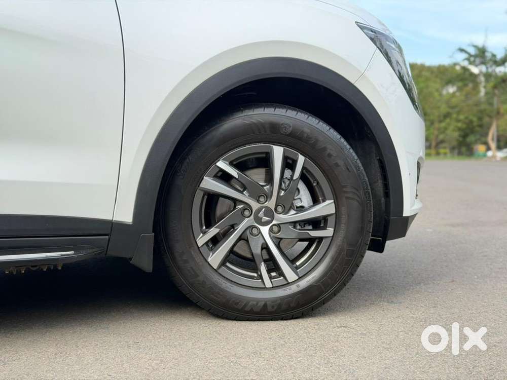 2022 Mahindra Xuv700 Ax5 Automatic