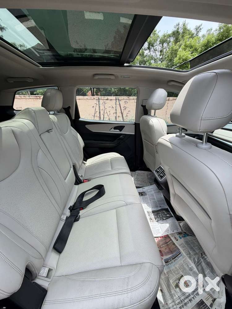 Mahindra Xuv700 2.2 Ax 7 Diesel Mt Luxury Pack Str, 2023, Diesel