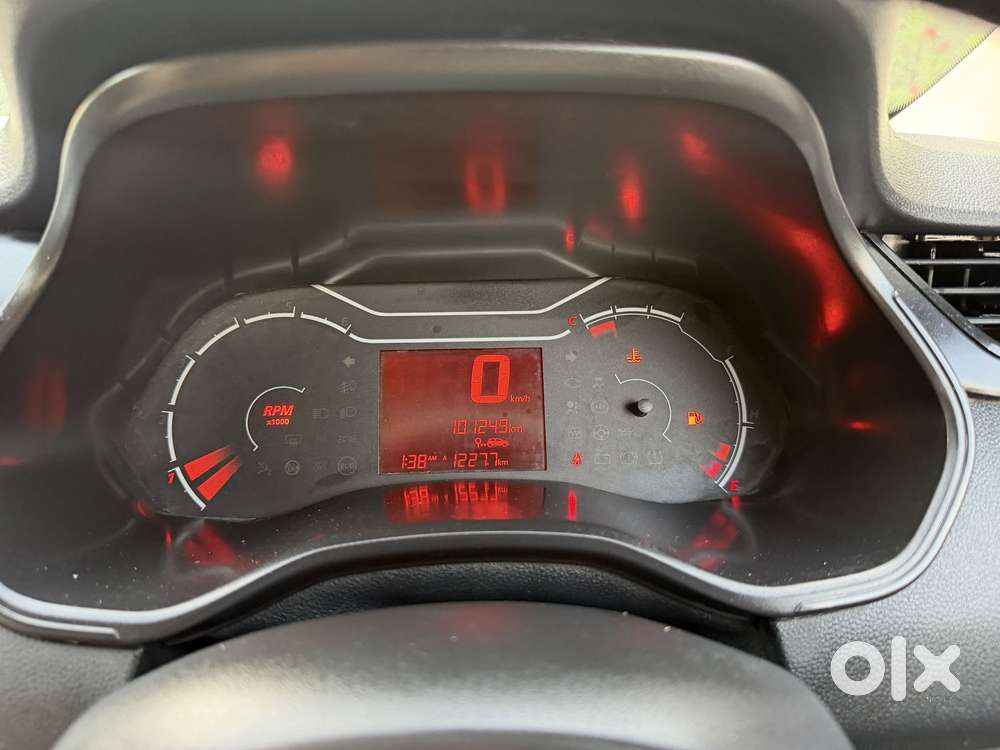 Renault Triber 1.0 Rxe, 2021, Petrol