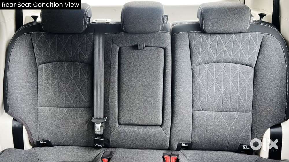 Mahindra Xuv 3xo Ax5 Pm Mt, 2024, Petrol