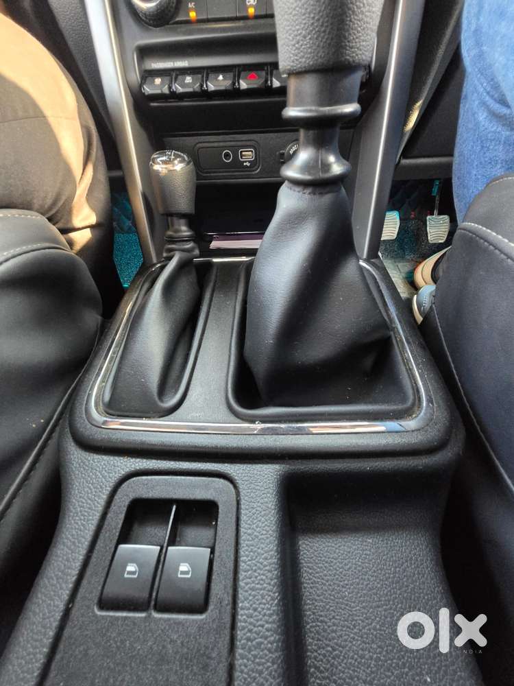 Mahindra Thar Lx D 4wd At, 2023