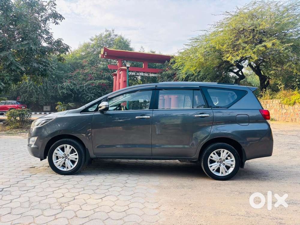 Toyota Innova Crysta