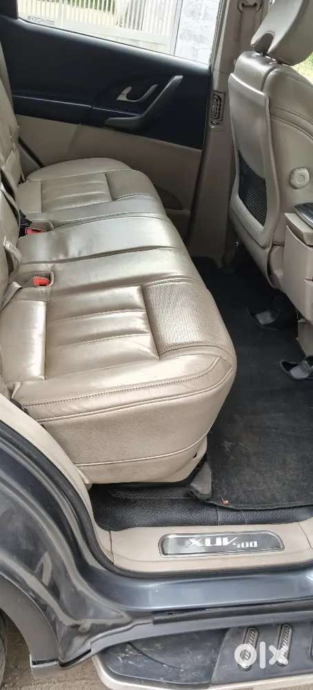 2016 Xuv W10. Sunroof Top End