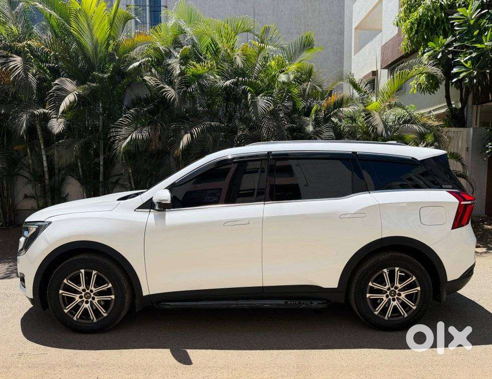 Mahindra Xuv700 2.2 Ax 7 Diesel At Str, 2022, Diesel